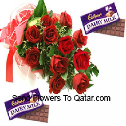 12 Lindas Rosas Vermelhas com Chocolates Cadbury